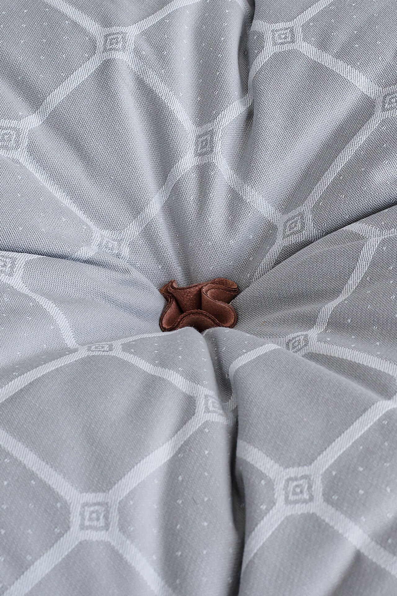 Savoir No 2 bed tufting