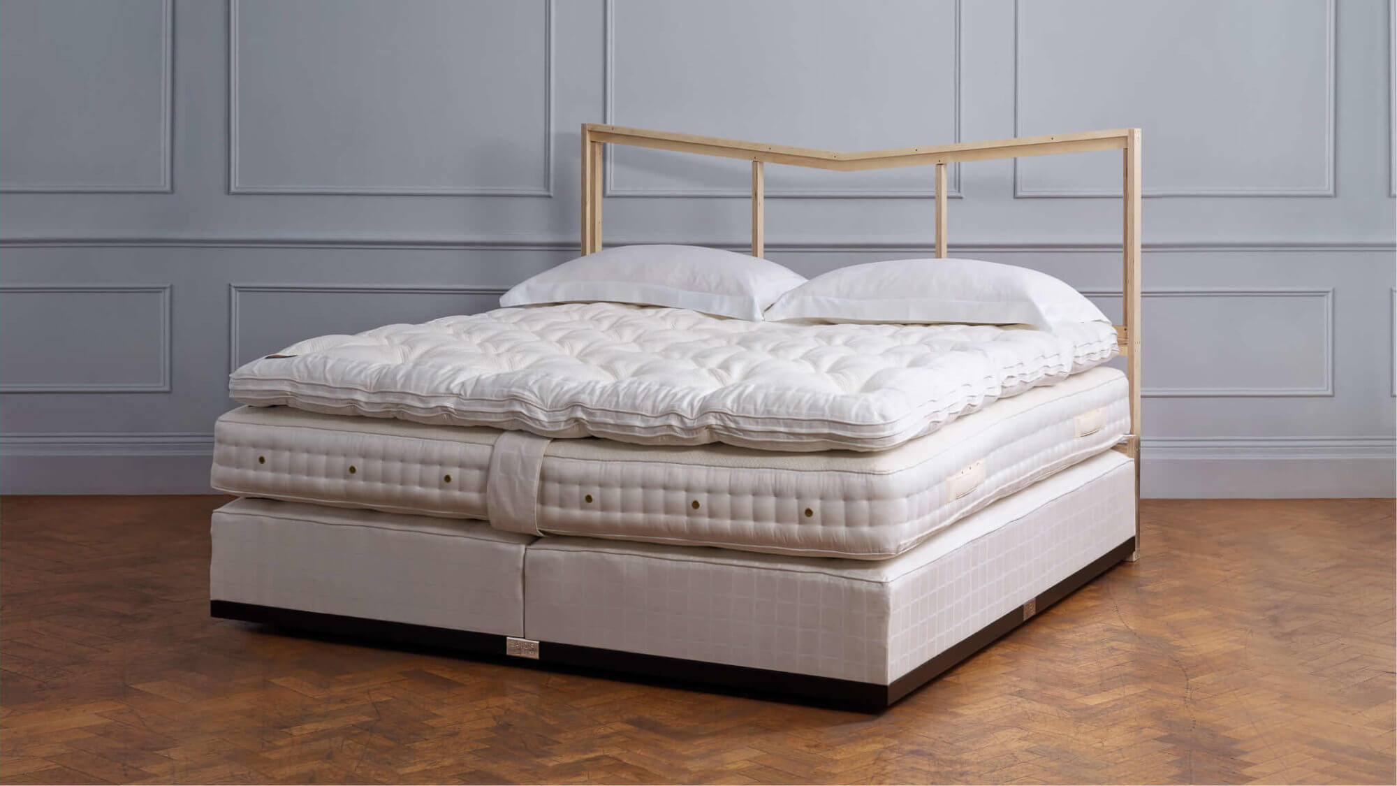 Savoir bed featuring the bed set no1 with the mattress, the topper and the base