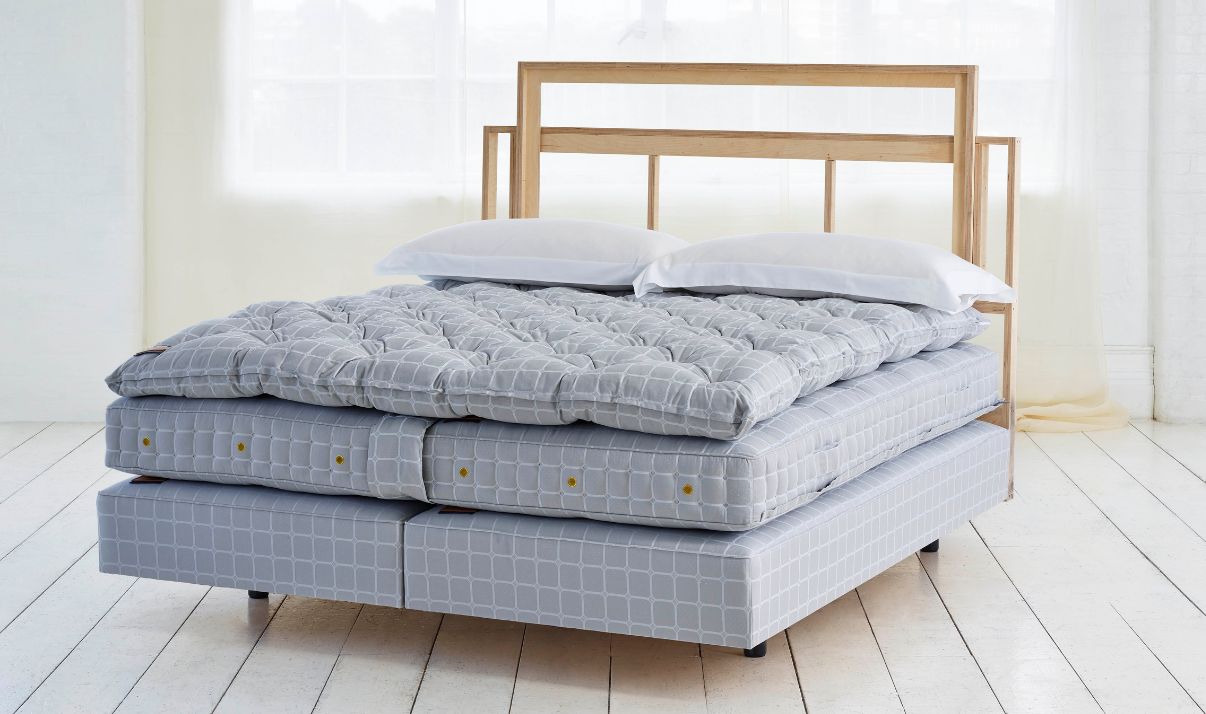 Savoir bed featuring the bed set no2 with the mattress, the base and the topper